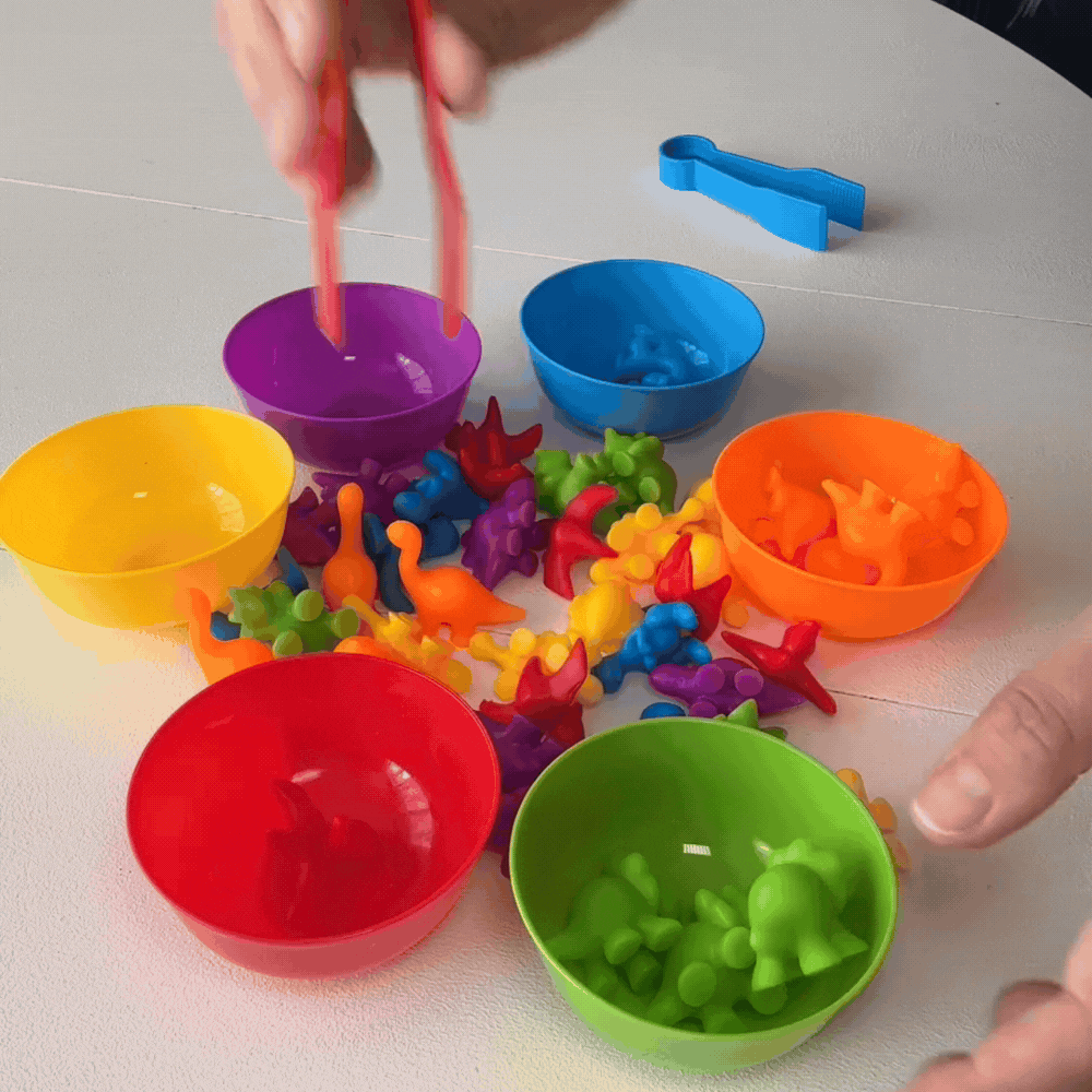 משחק מיון והתאמה - דינוזאורים בצבעים