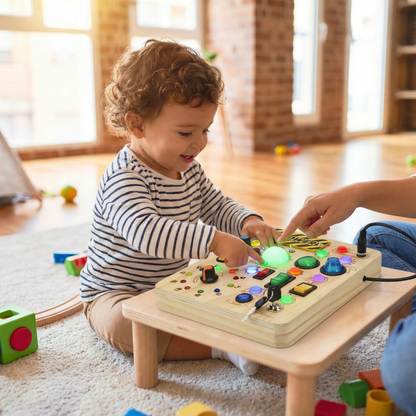 לוח הפעלה מעץ עם 23 נורות ומתגים לפיתוח מוטוריקה